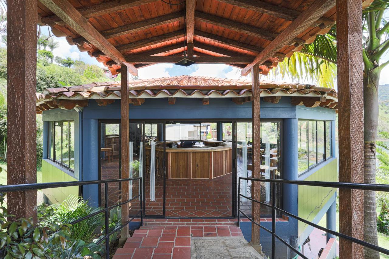 Soy Local Guatape Hotel Exterior photo